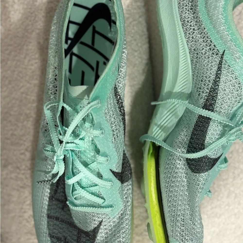 Nike Air Zoom Victory Track Spikes-Size 15 US-Mint Green- no spikes included